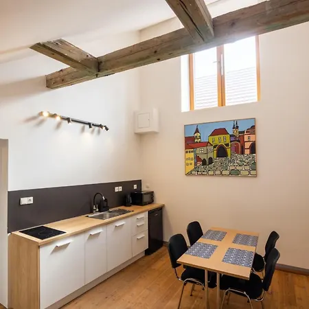 Hostel A Zámecký Pivovar Litomyšl